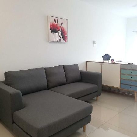 סרי קמבאנגן 2 Carpark Gep 5 Star Hotel Bed & Sofa Studio מראה חיצוני תמונה