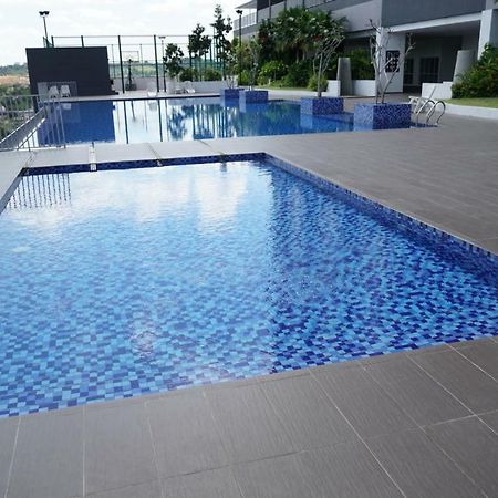 סרי קמבאנגן 2 Carpark Gep 5 Star Hotel Bed & Sofa Studio מראה חיצוני תמונה