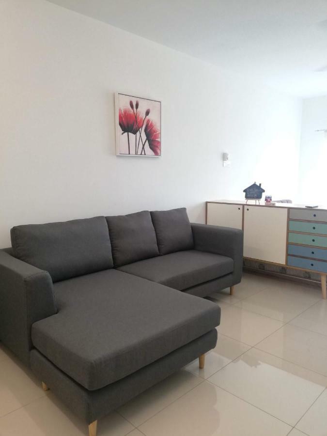 סרי קמבאנגן 2 Carpark Gep 5 Star Hotel Bed & Sofa Studio מראה חיצוני תמונה