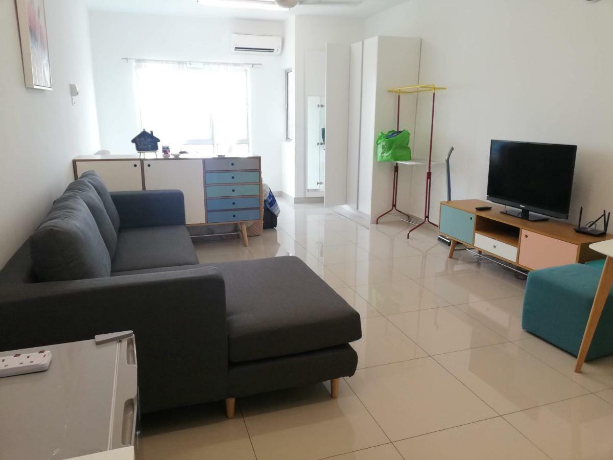 סרי קמבאנגן 2 Carpark Gep 5 Star Hotel Bed & Sofa Studio מראה חיצוני תמונה
